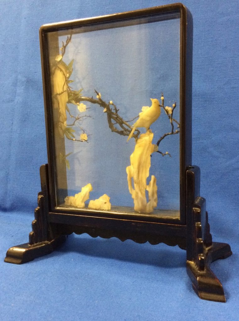 Chinese-style shadowbox